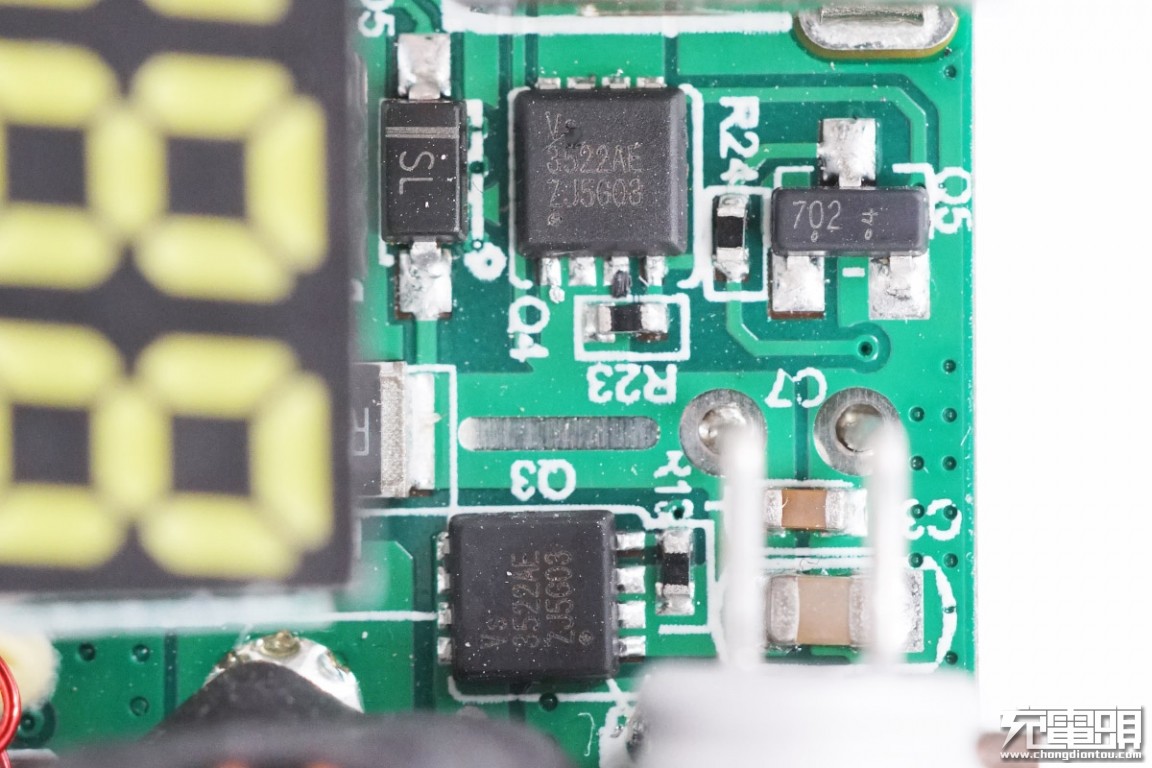 cheero 10000mAh 18W快充移动电源拆解 充电头网