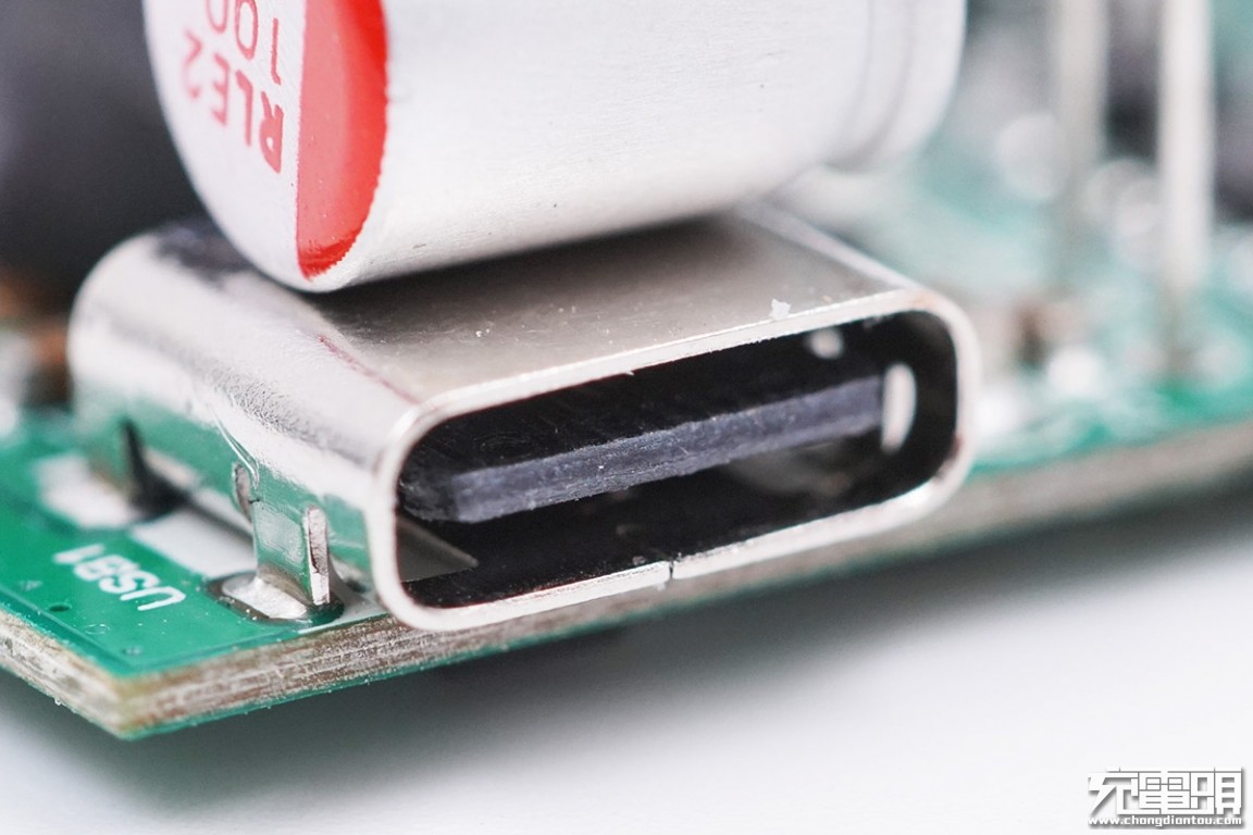 cheero 10000mAh 18W快充移动电源拆解 充电头网