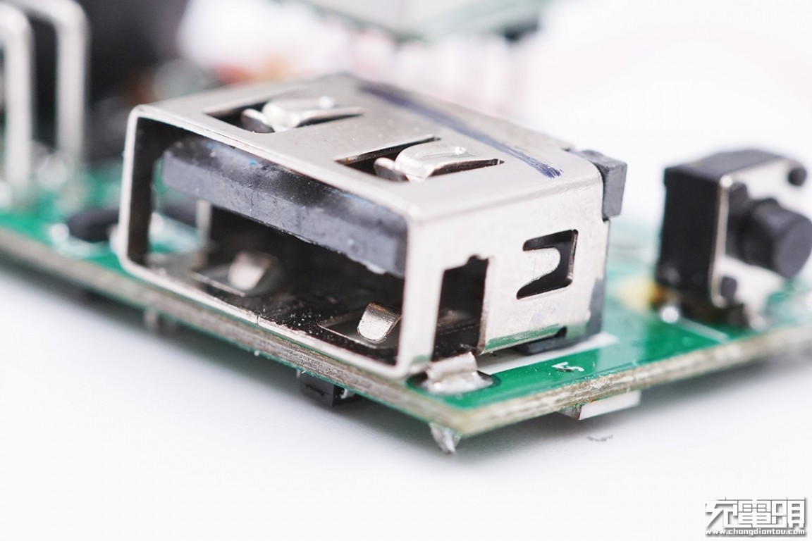 cheero 10000mAh 18W快充移动电源拆解 充电头网